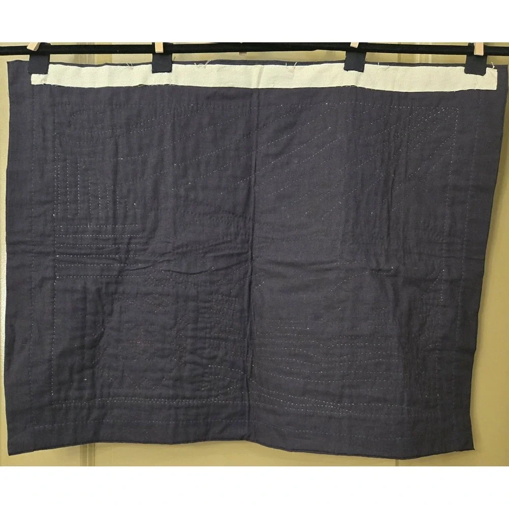 Annie Stoltzfus Amish Handmade quilt wallhanging 24.5